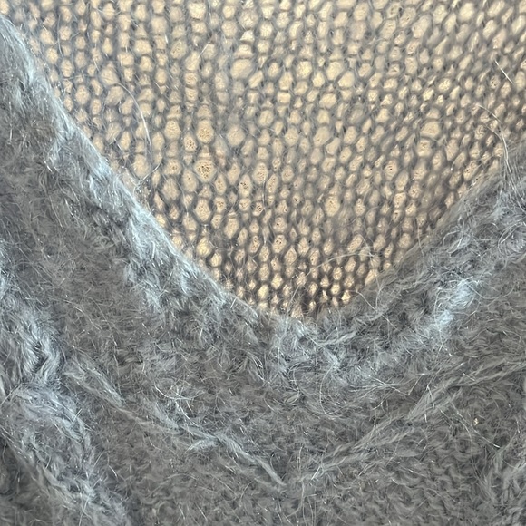 Wool light sweater - Picture 3 of 3